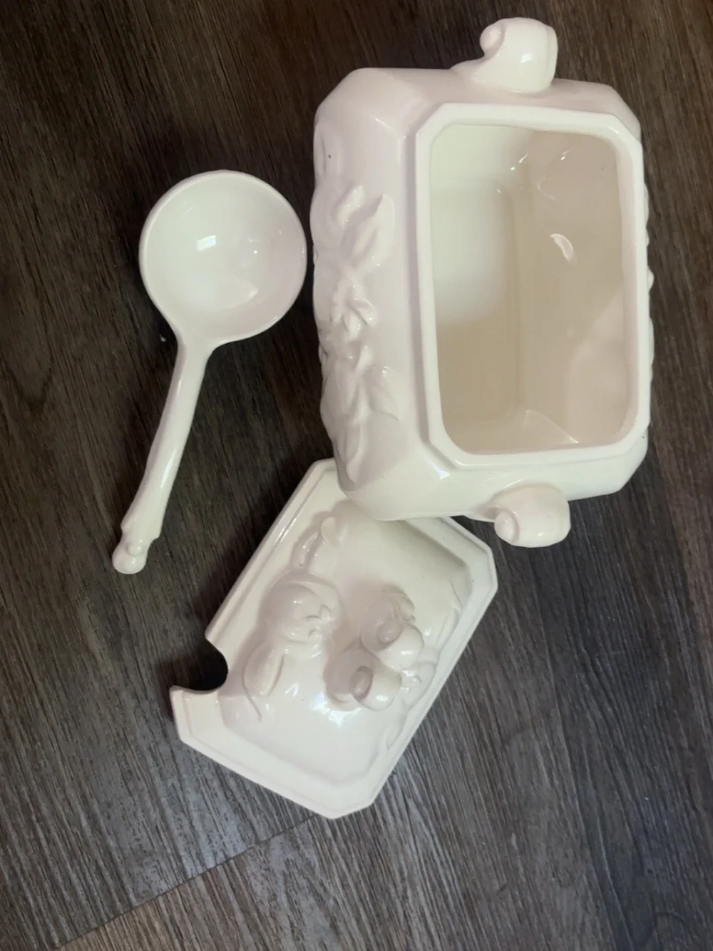 White Decorative Ceramic Sugar Bowl with Lid and Spoon